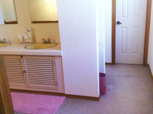 2階トイレ入口前