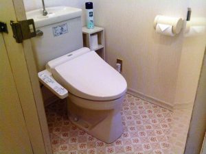 2階女子トイレ右側