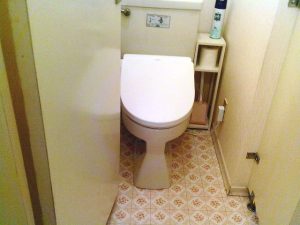 2階女子トイレ左側
