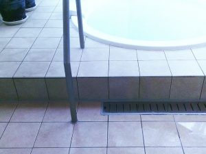 浴室段差と手摺り